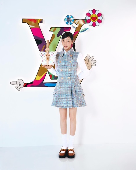 Vuitton x 村上隆: 愛しテヨン少女時代